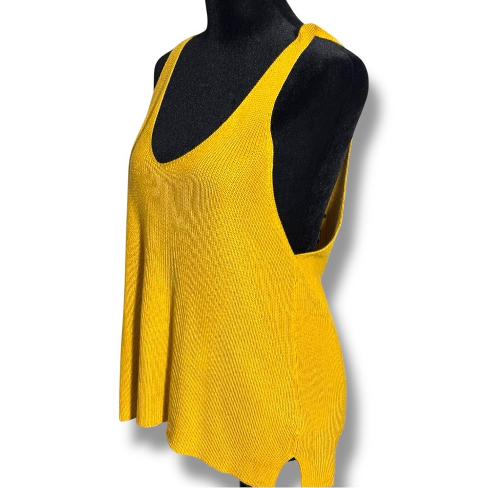 Forever 21 Mustard Knit V Neck Relaxed Fit Sleeveless Classic Style Tank Top - Picture 4 of 14